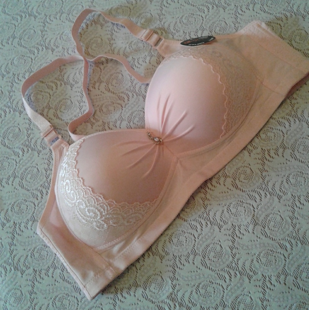 🌺 NWT Rose Intimate Pretty Pink Foam Padded Bra
